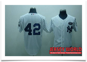 NEW YORK YANKEES</BR>MARIANO RIVERIA #42</BR>PRICE $70.00